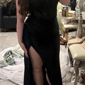 Elegant Black Evening Gown